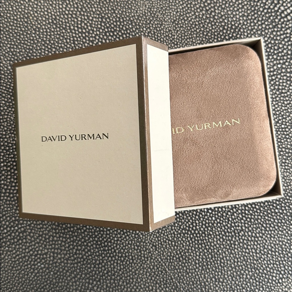 Authentic DAVID YURMAN SCULPTED CABLE SQUARE LOCKET - Picture 12 of 12